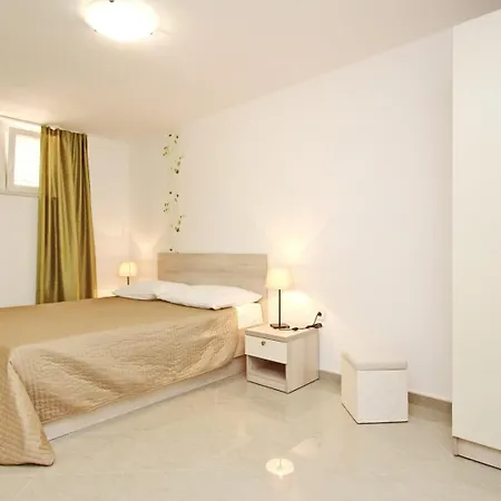 بيت ضيافة House Gorica 2 - Underground Level باشْكا