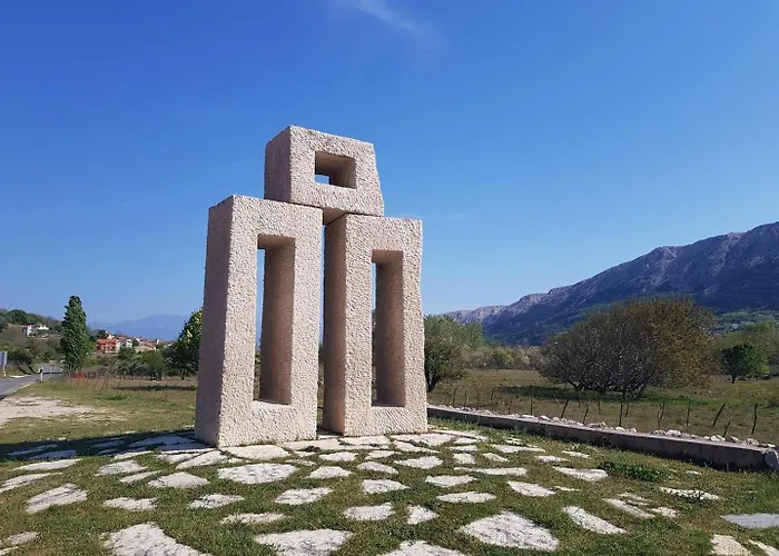 House Gorica 2 - Underground Level 4* Baška