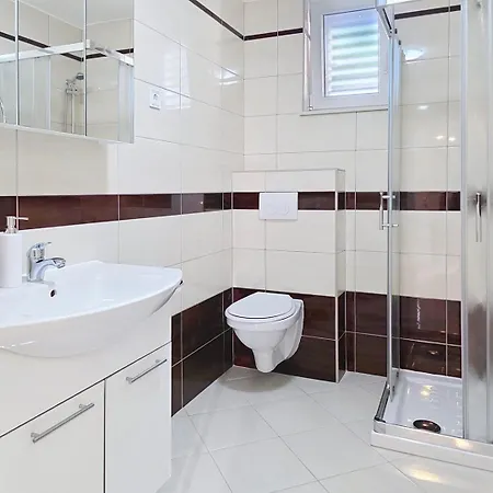 House Gorica 2 - Underground Level בית הארחה 4*